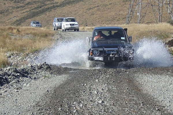 High Country 4WD Logo