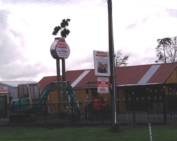 nicholls-machinery Logo
